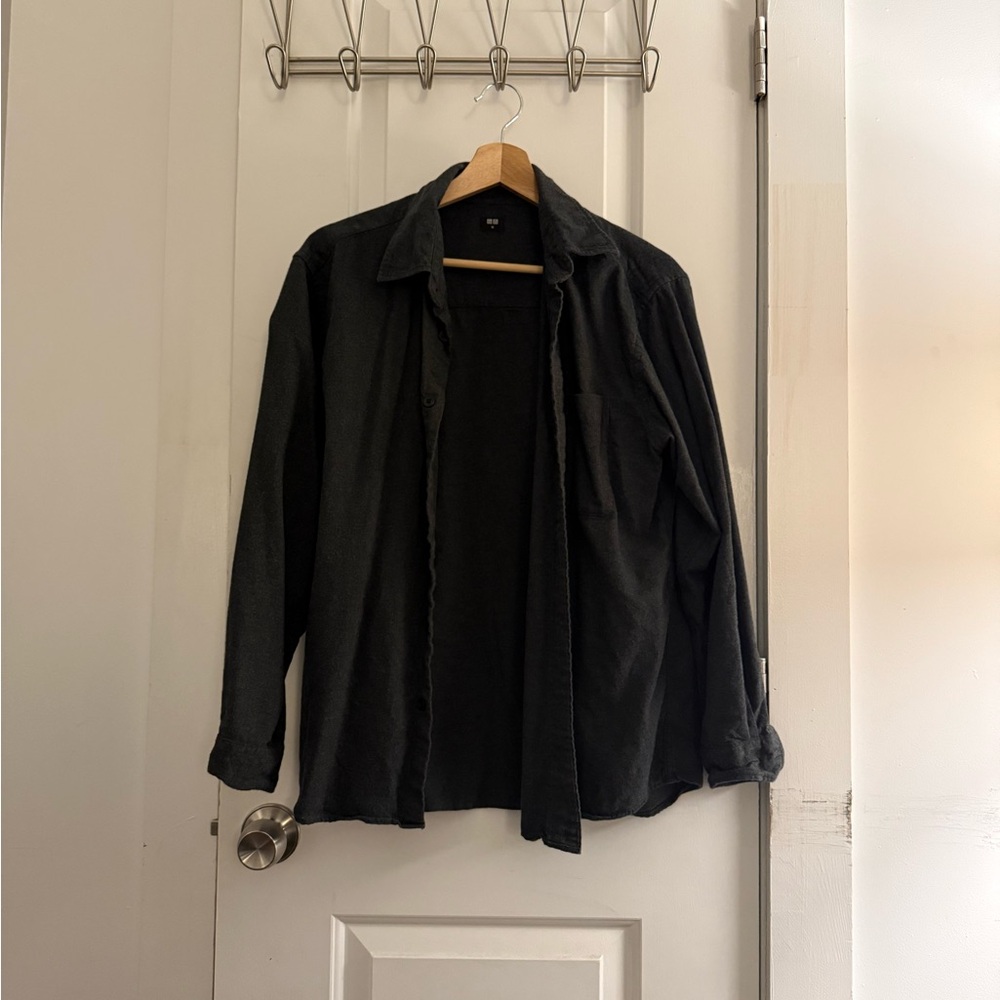 Uniqlo gray flannel shirt